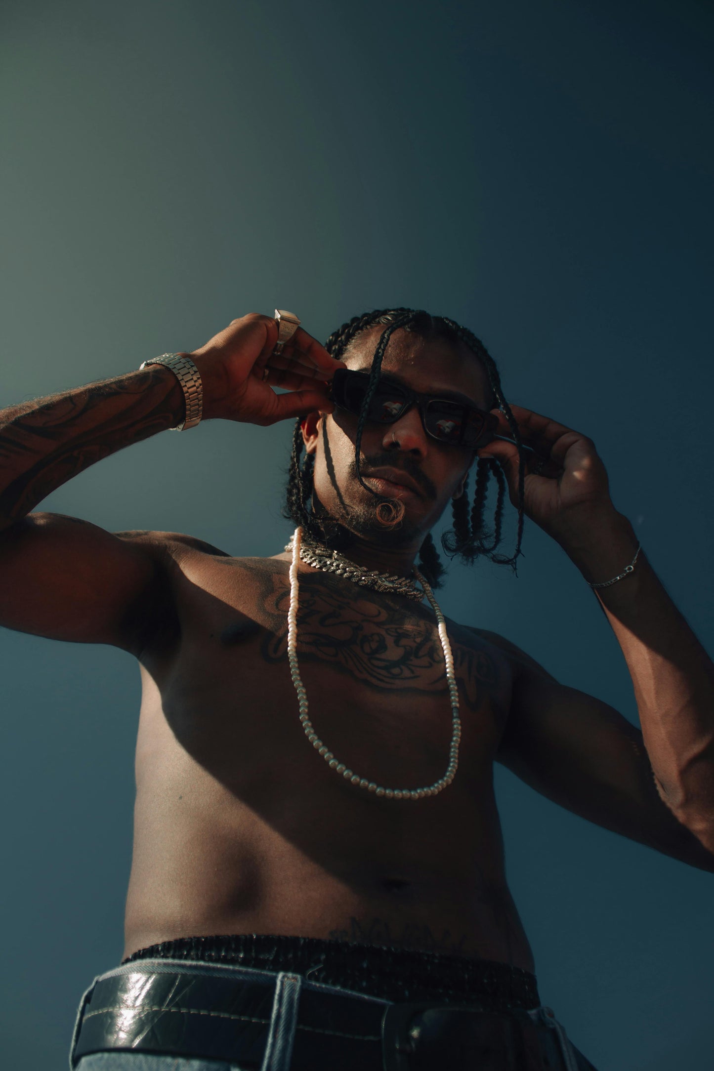 Lentes de sol Bluetooth, escucha música y contesta llamados con un toque.